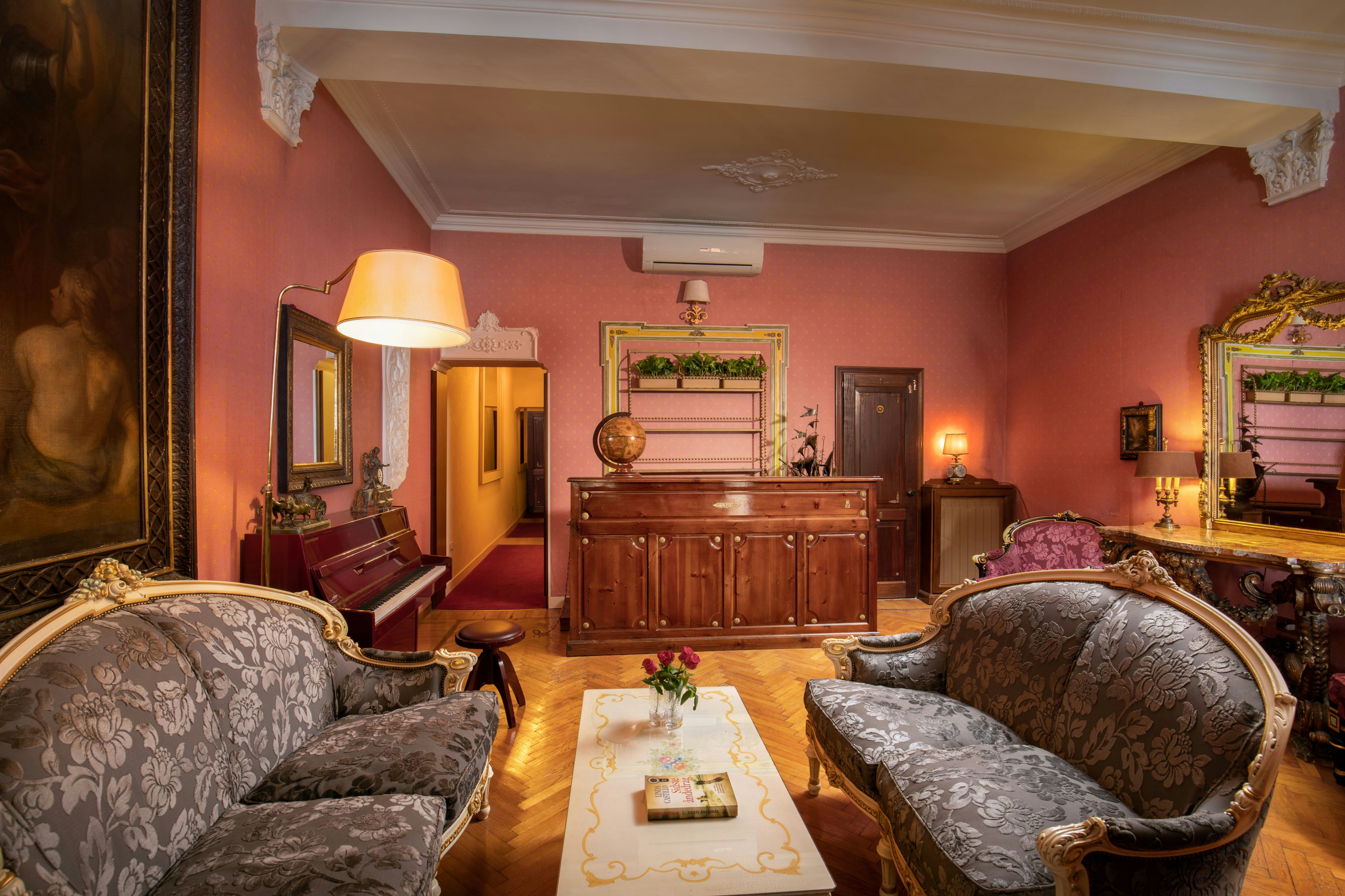 Residenza Frattina 32/49