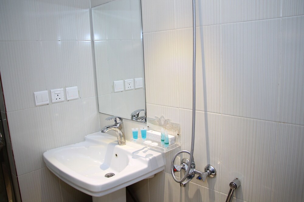 Al Muhaidb Residence Al Dowally 28/30