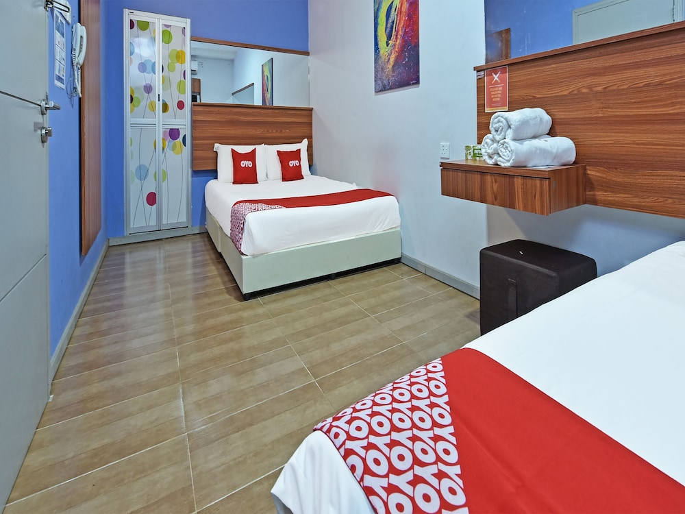 Oyo 768 Fajar Baru Boutique Hotel 16/39