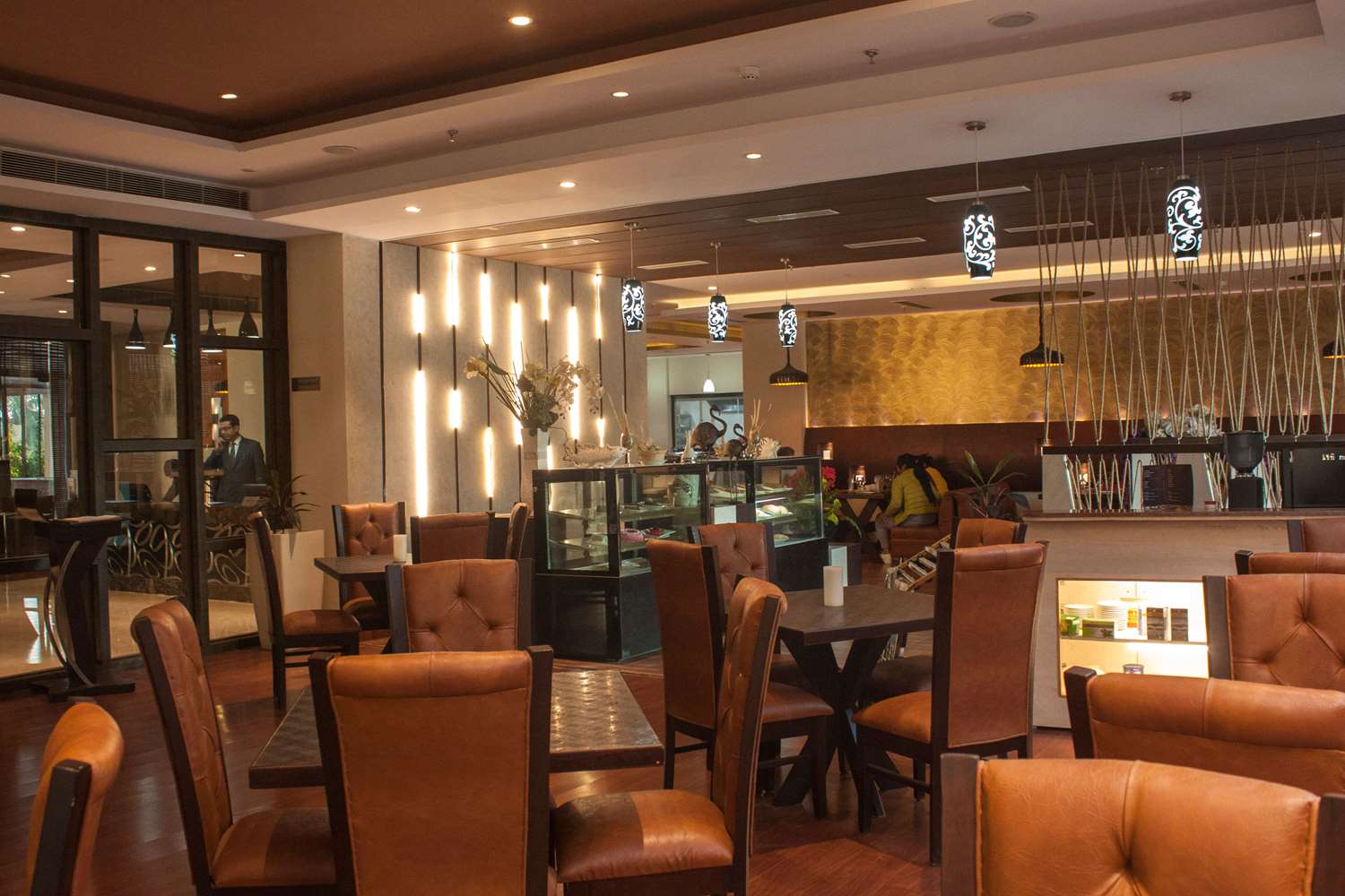 restaurant cafeteria