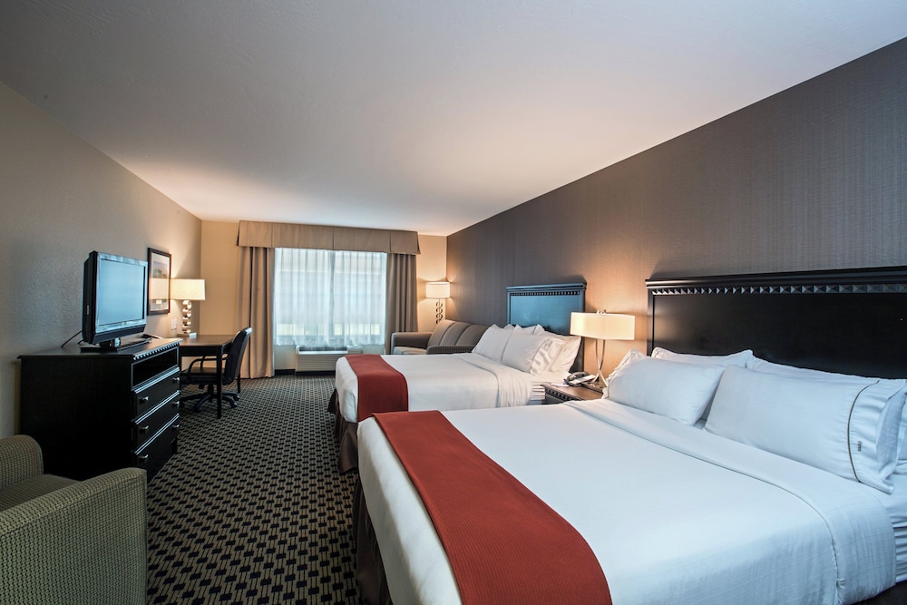 Holiday Inn Express Hotel And Suites Green Bay East 15/64