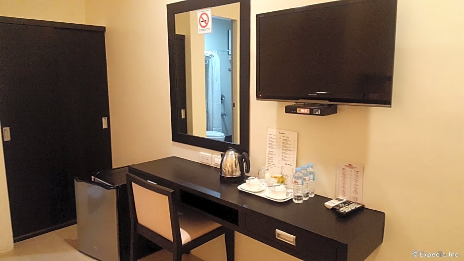 Manhattan Suites Inn 19/19