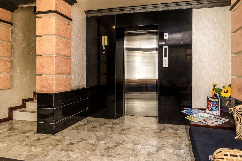 Ceylon City Hotel Colombo 5/39