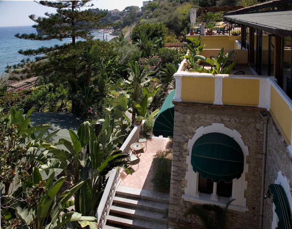 Hotel Baia Delle Sirene 43/80