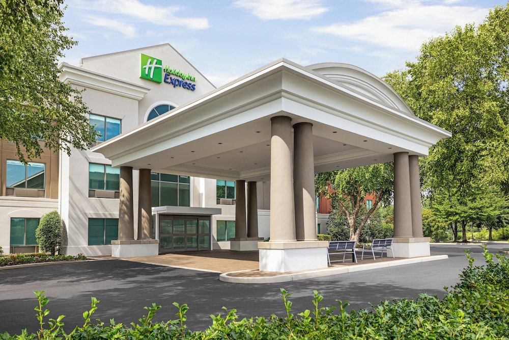 Holiday Inn Express & Suites Hagerstown 3/67