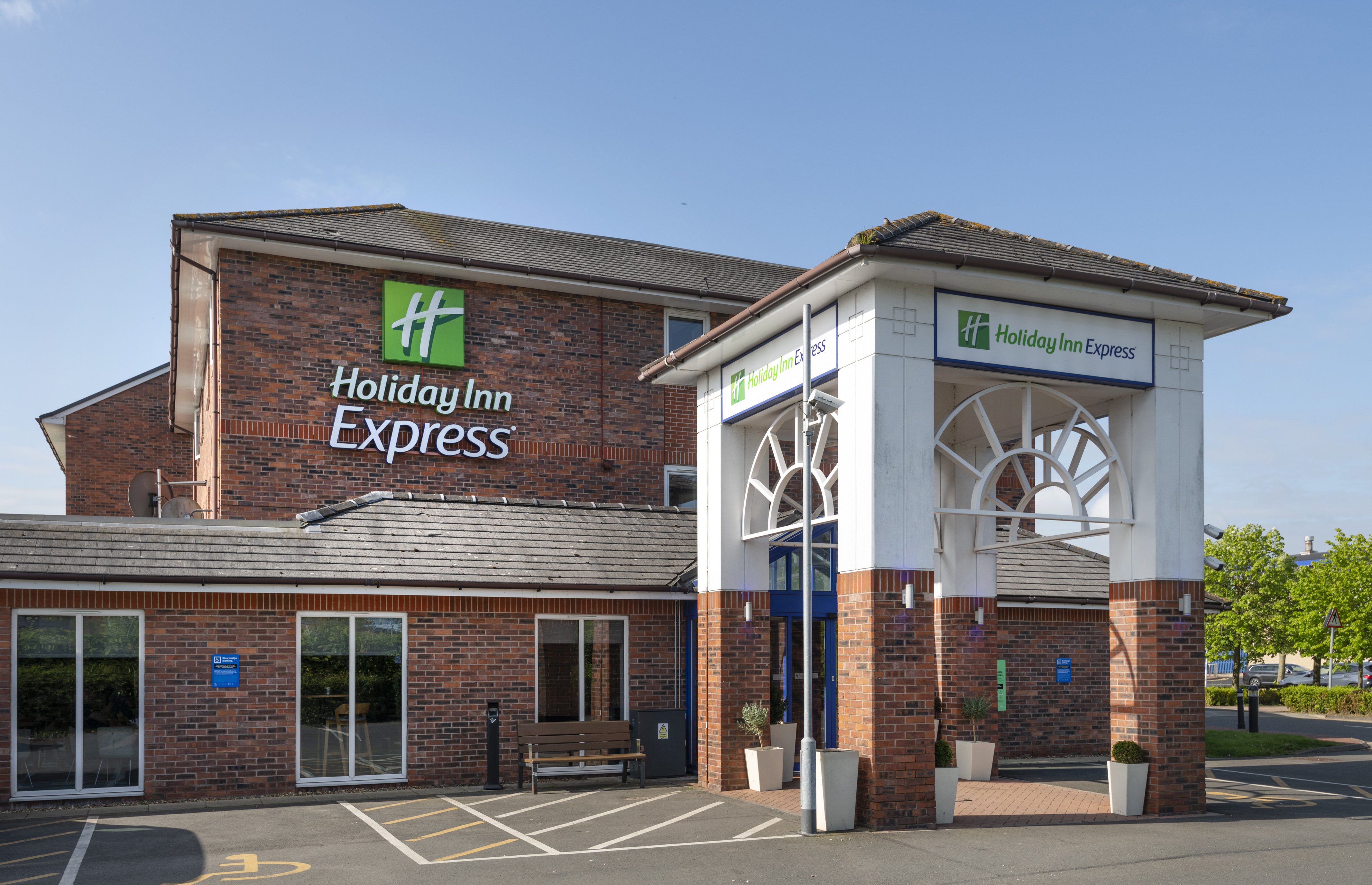 Holiday Inn Express Lichfield 37/38