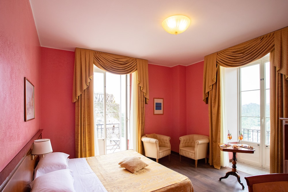 Excelsior Palace Hotel 49/72
