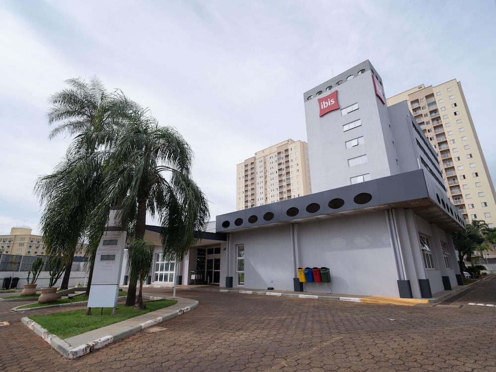 Ibis Sao Carlos 43/48