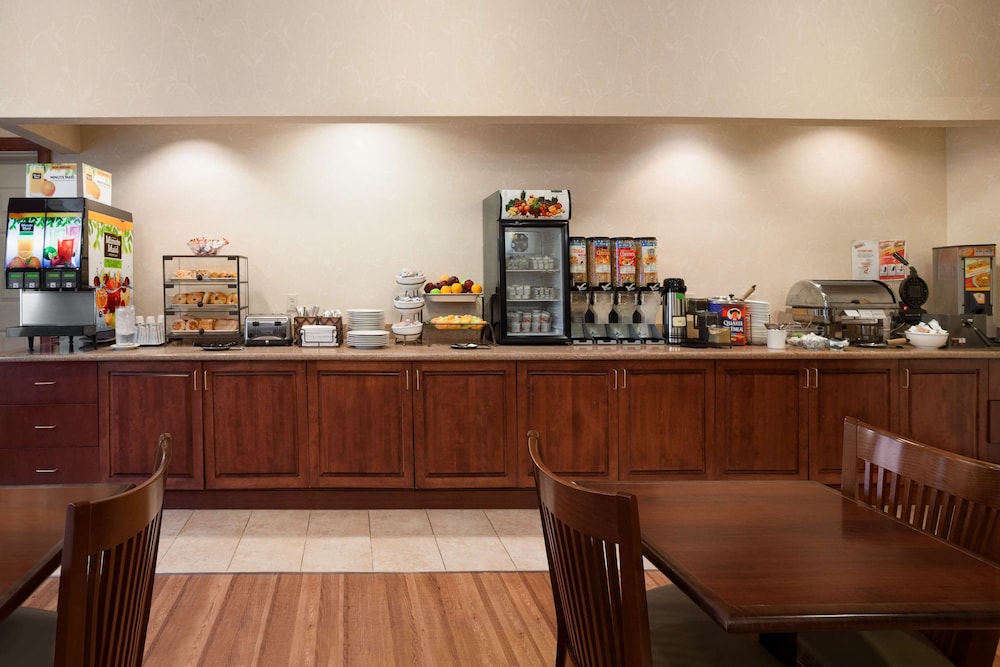 Country Inn & Suites By Radisson Manchester Airport Nh 14/20