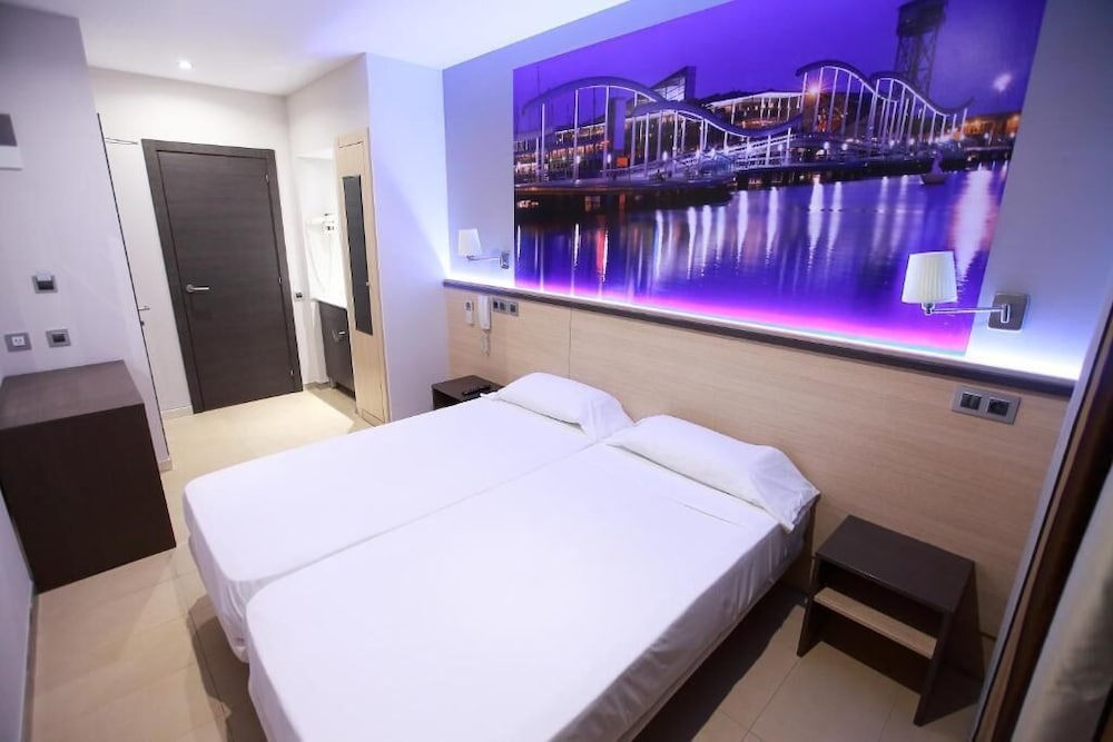 Hostal Las Flores 45/60