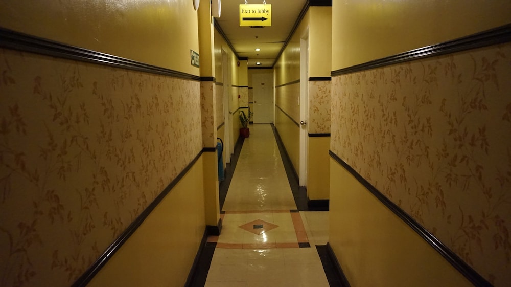 Hotel Sogo Lrt Monumento Station 19/30