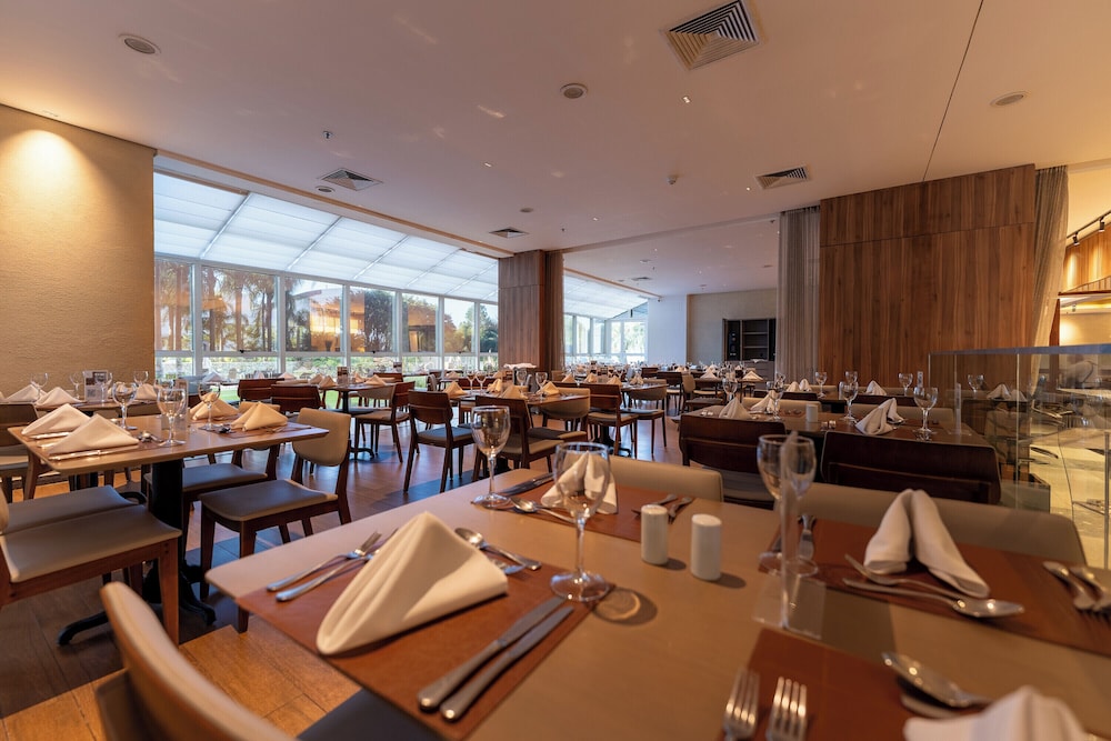 Hotel Deville Prime Porto Alegre 33/50