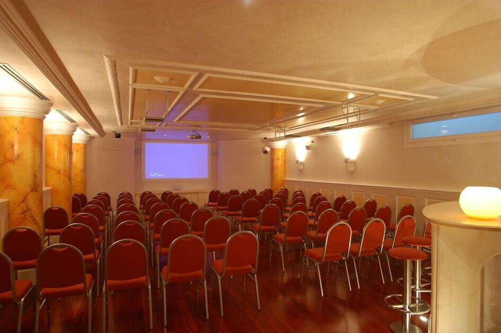 Park Hotel Arnica 43/50