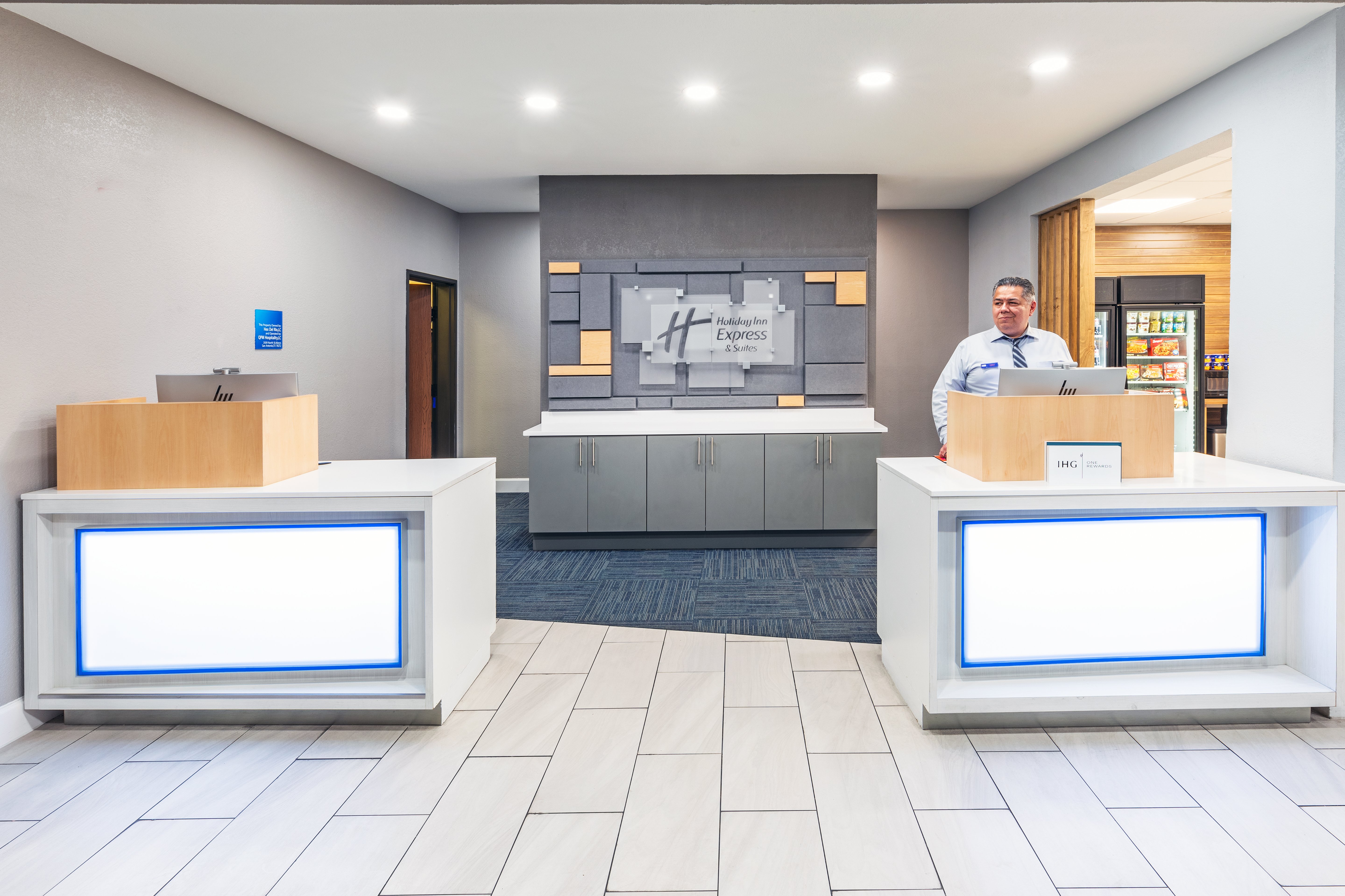 Holiday Inn Express Hotel And Suites Del Rio 10/37