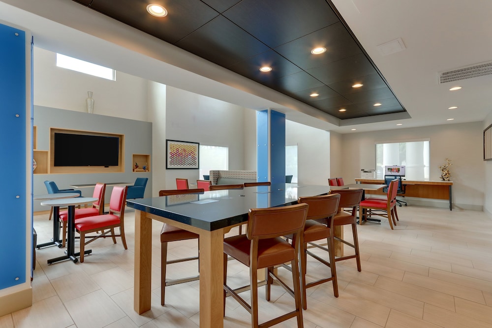 Holiday Inn Express & Suites Corbin, an IHG Hotel 46/61
