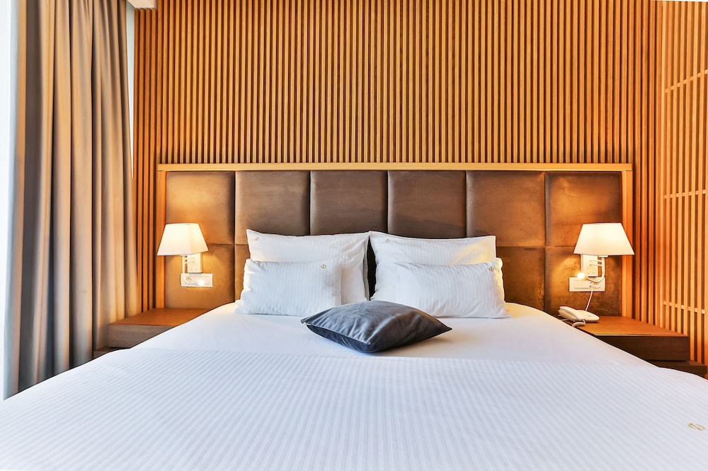 JUNIOR SUITE, STUDIO