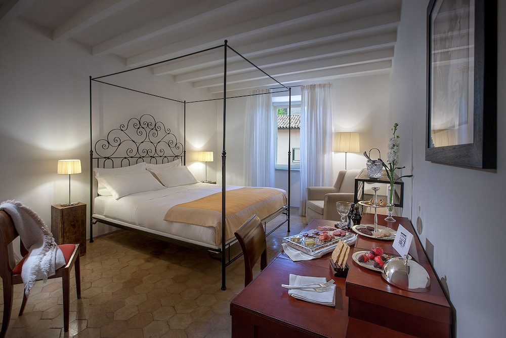 Palazzo Seneca 17/66