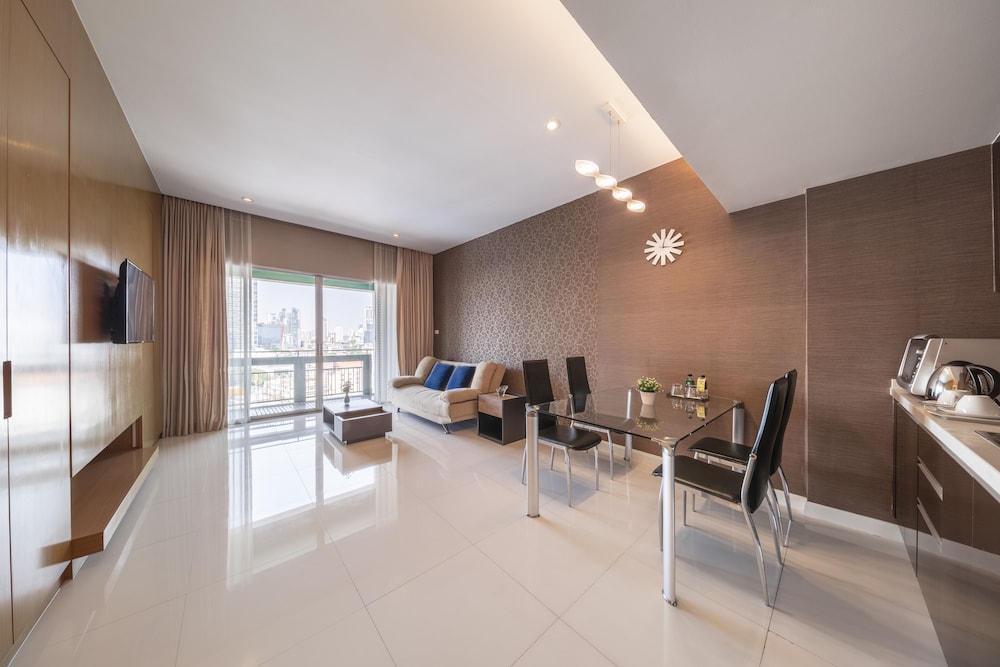 At115 by Rompo Mansion 54/80