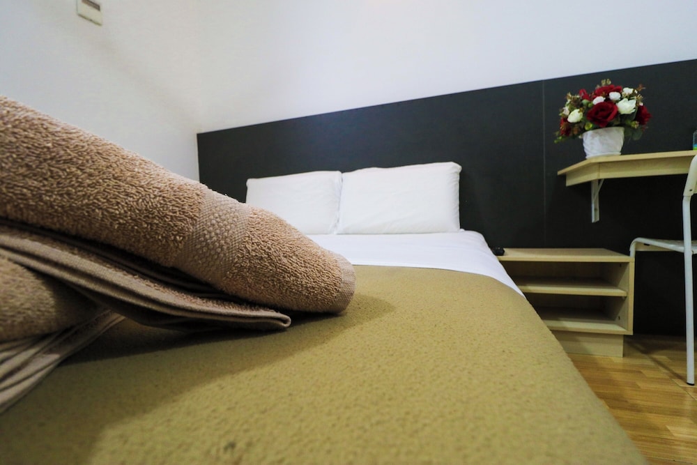 Uncle Guesthouse Kuala Terengganu by ZUZU 42/62
