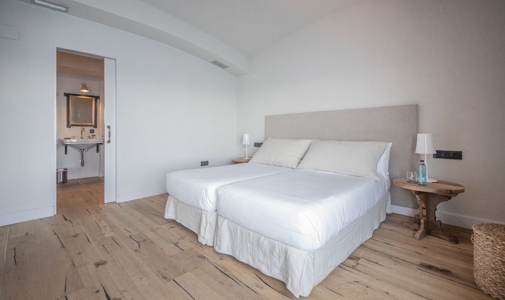 2 Bedrooms, Rosa, Apartment, Queen and Twin Beds, Sea View