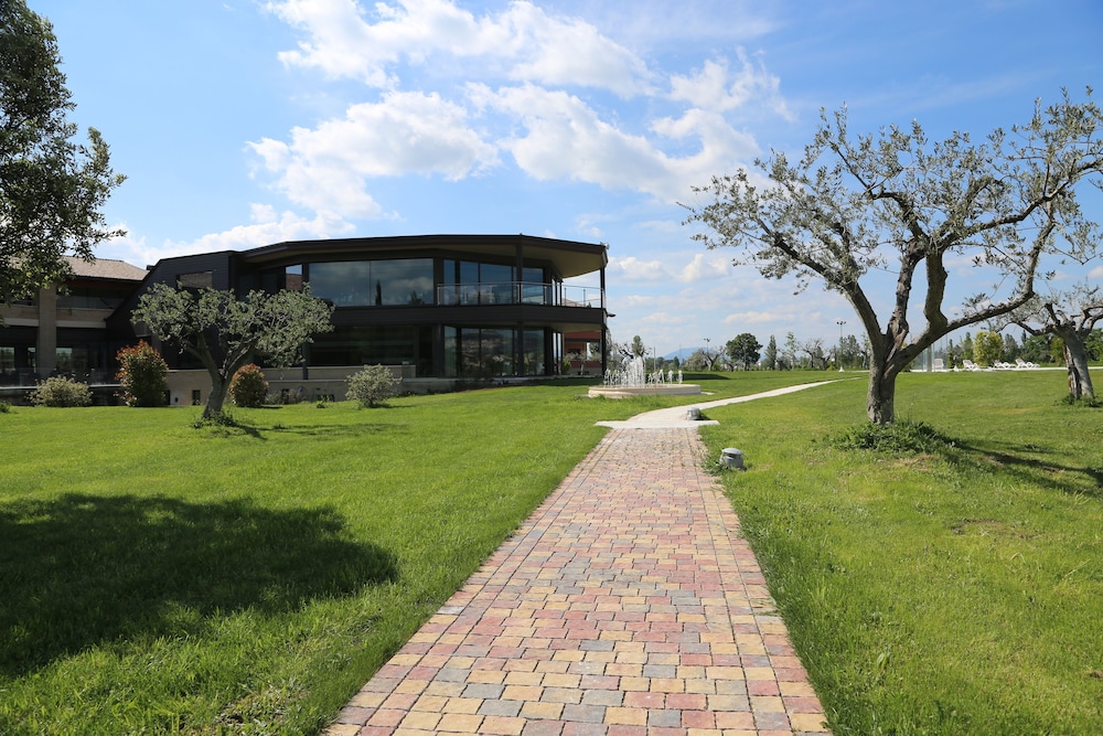 Valle Di Assisi Hotel & Spa 60/64