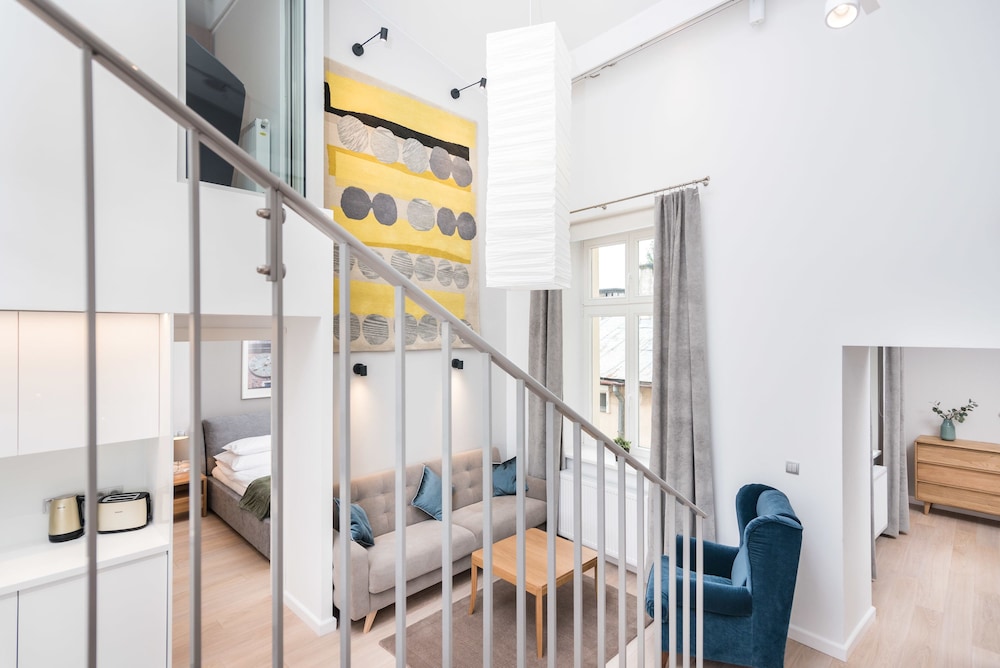 Venetian House Market Square Aparthotel 3/47
