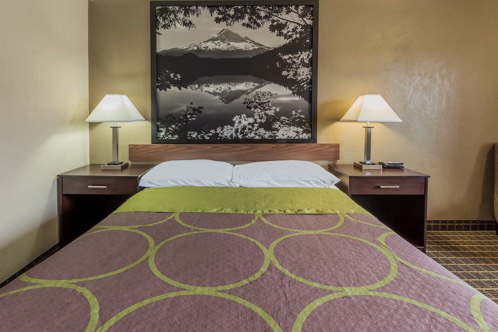Super 8 by Wyndham Corvallis 9/22