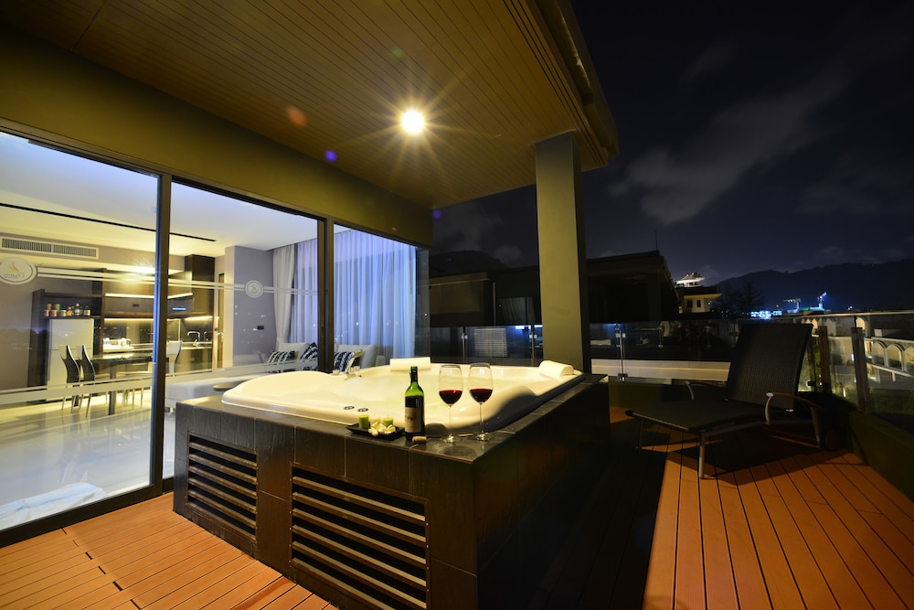 swimming pool spa
