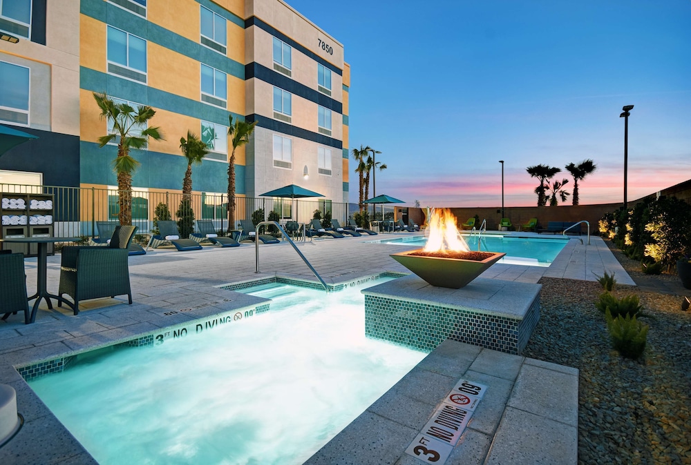 Hampton Inn Las Vegas Strip South 7/60