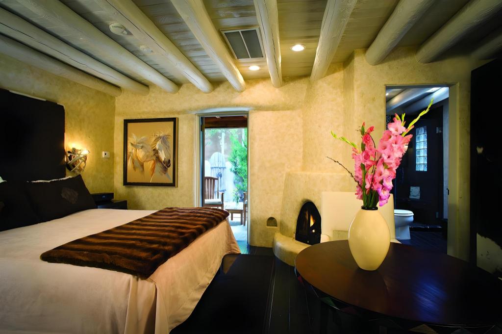 Casita, Queen Bed، El Monte Sagrado Resort 3/3