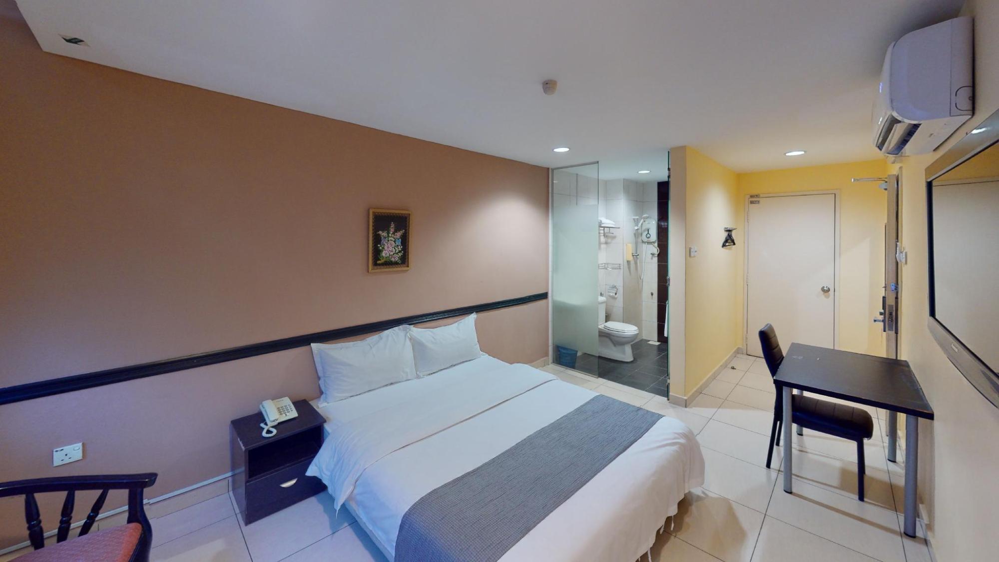Twin Hotel 21/50