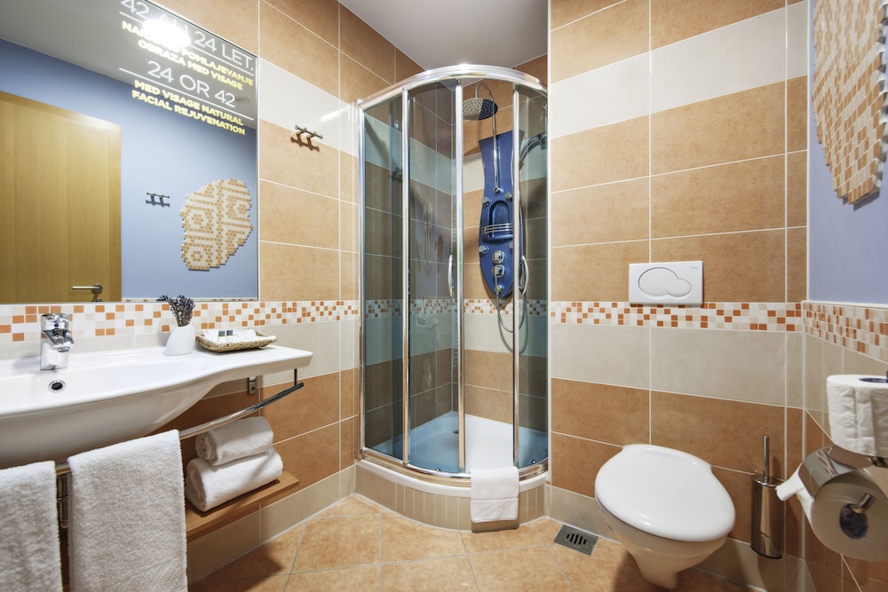 GRAND HOTEL PRIMUS 46/50