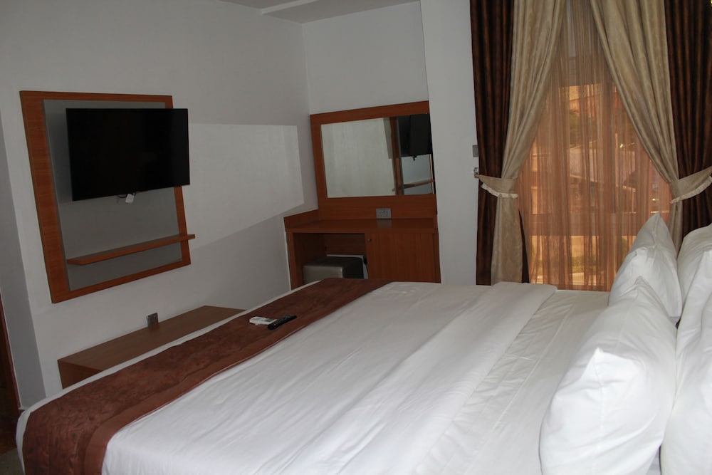 Grand Cubana Hotels 16/45