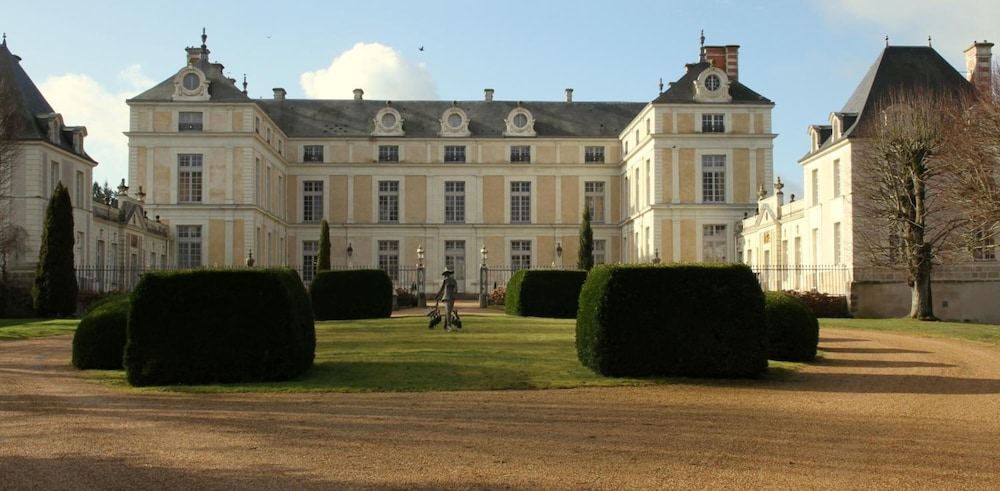 CHATEAU COLBERT 35/36