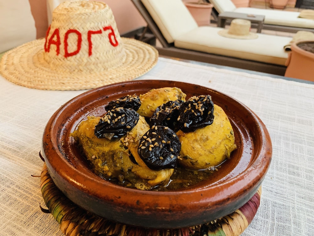 Riad Laora 30/80