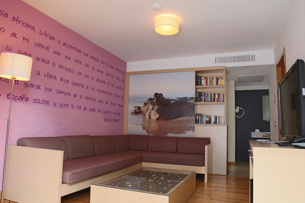 R2 Romantic Fantasia Dreams And Suites Hotel Adults Only 40/64