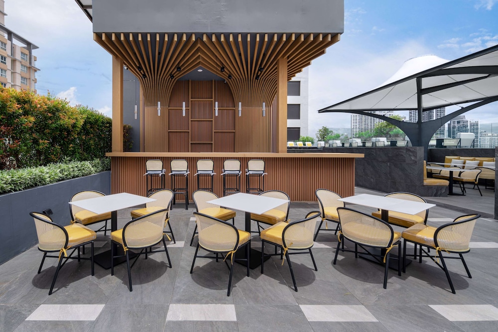 Ramada Plaza by Wyndham Bangkok Sukhumvit 48 37/50