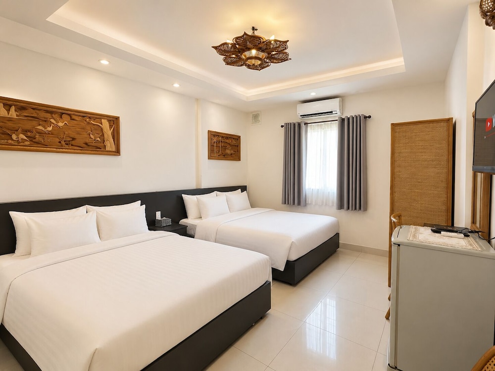 Calmette Hotel 16/50