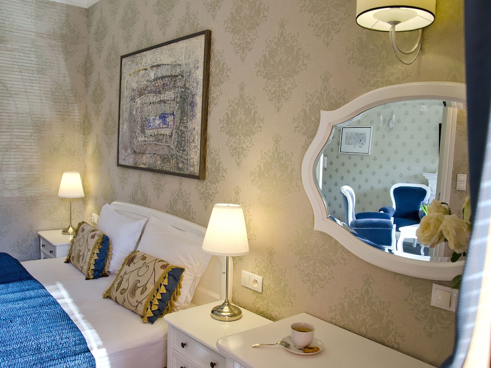 Sleepwalker Boutique Suites 53/79