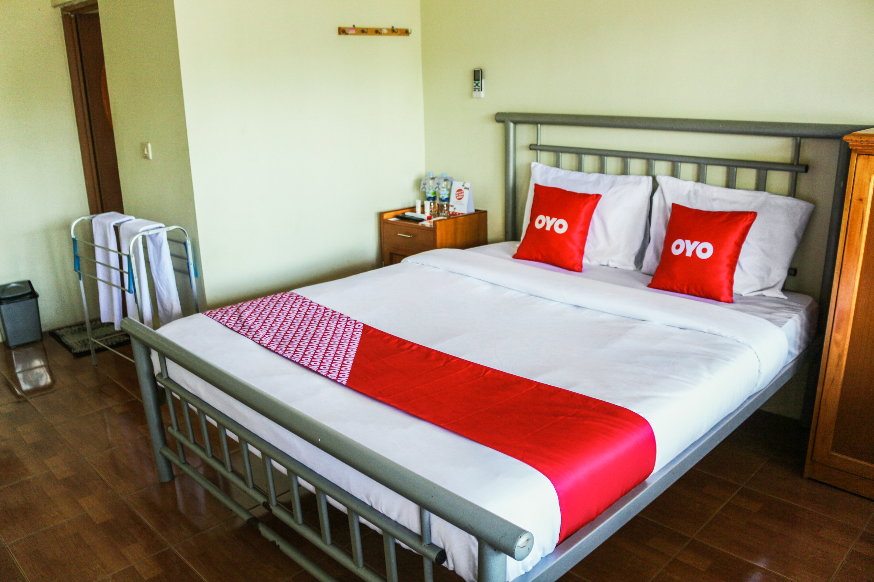 OYO 1722 Villa Ciparay Indah 10/29