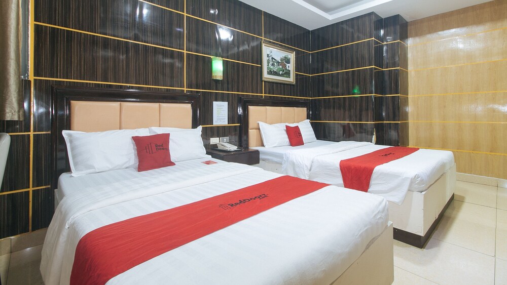 RedDoorz at Winter Hotel Araneta 32/61
