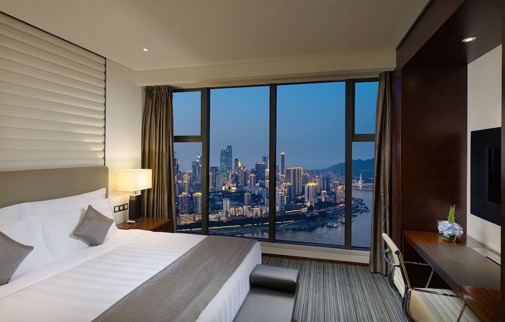 Radisson Blu Plaza Chongqing 12/50