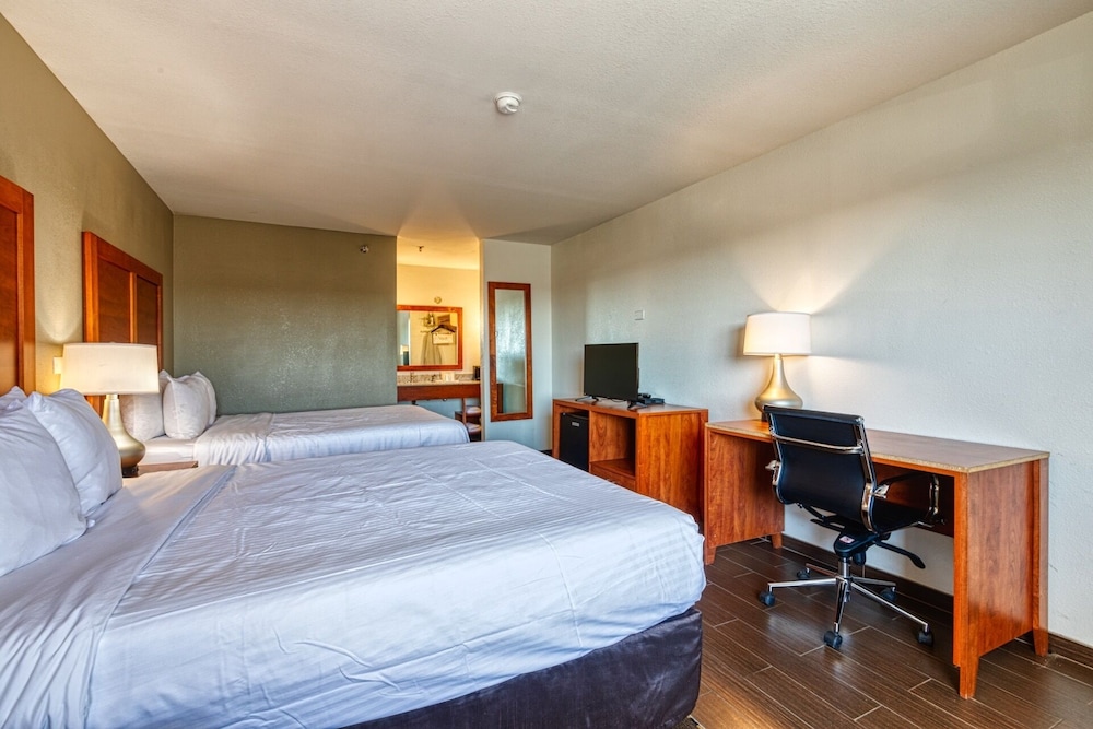 The Hotel Serene Glendale Peoria, Surestay Collection by BW 11/27