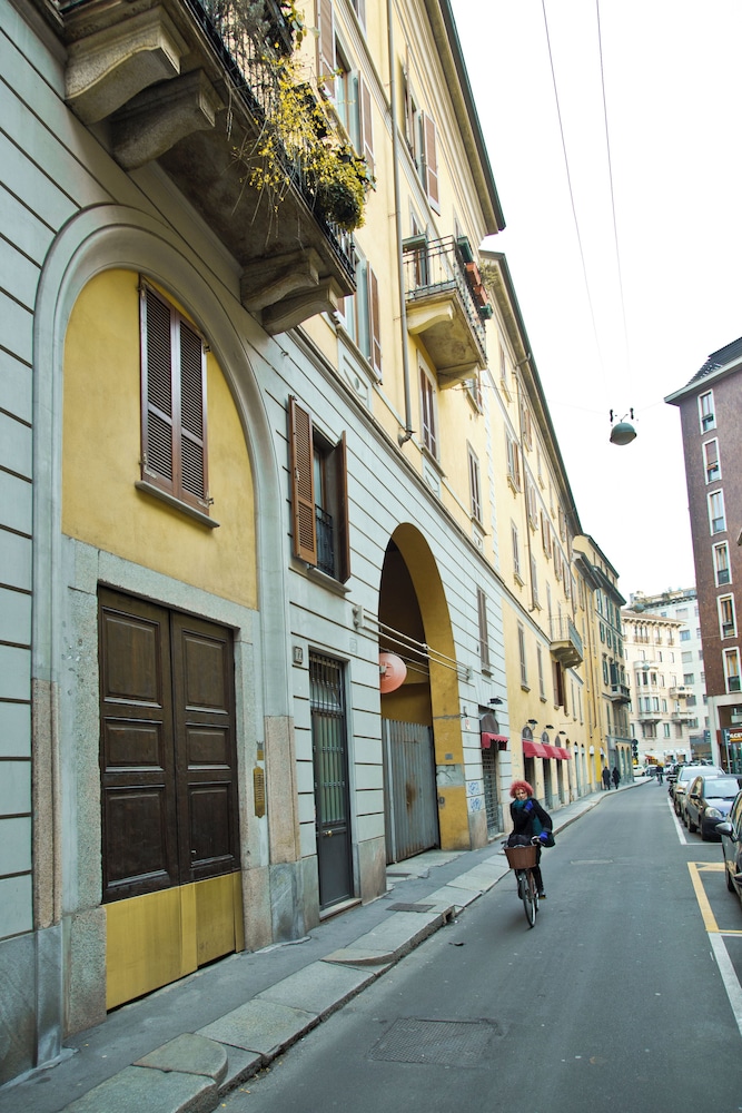 Brera Apartments In Garibaldi 38/50