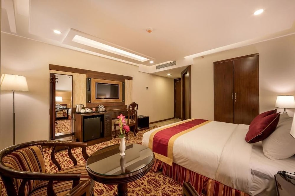 Grand Palace Hotel & Resorts Sylhet 20/60