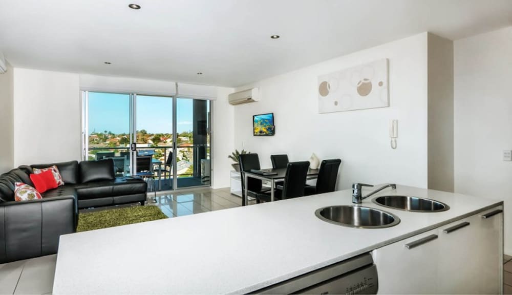 THE CHERMSIDE APARTMENTS 37/57