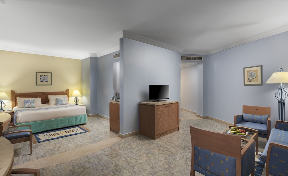 Royal Lagoons Aqua Park Resort And Spa 21/50