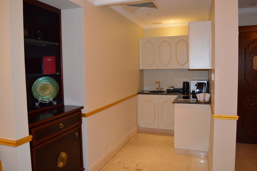 Warwick Doha Hotel 11/59