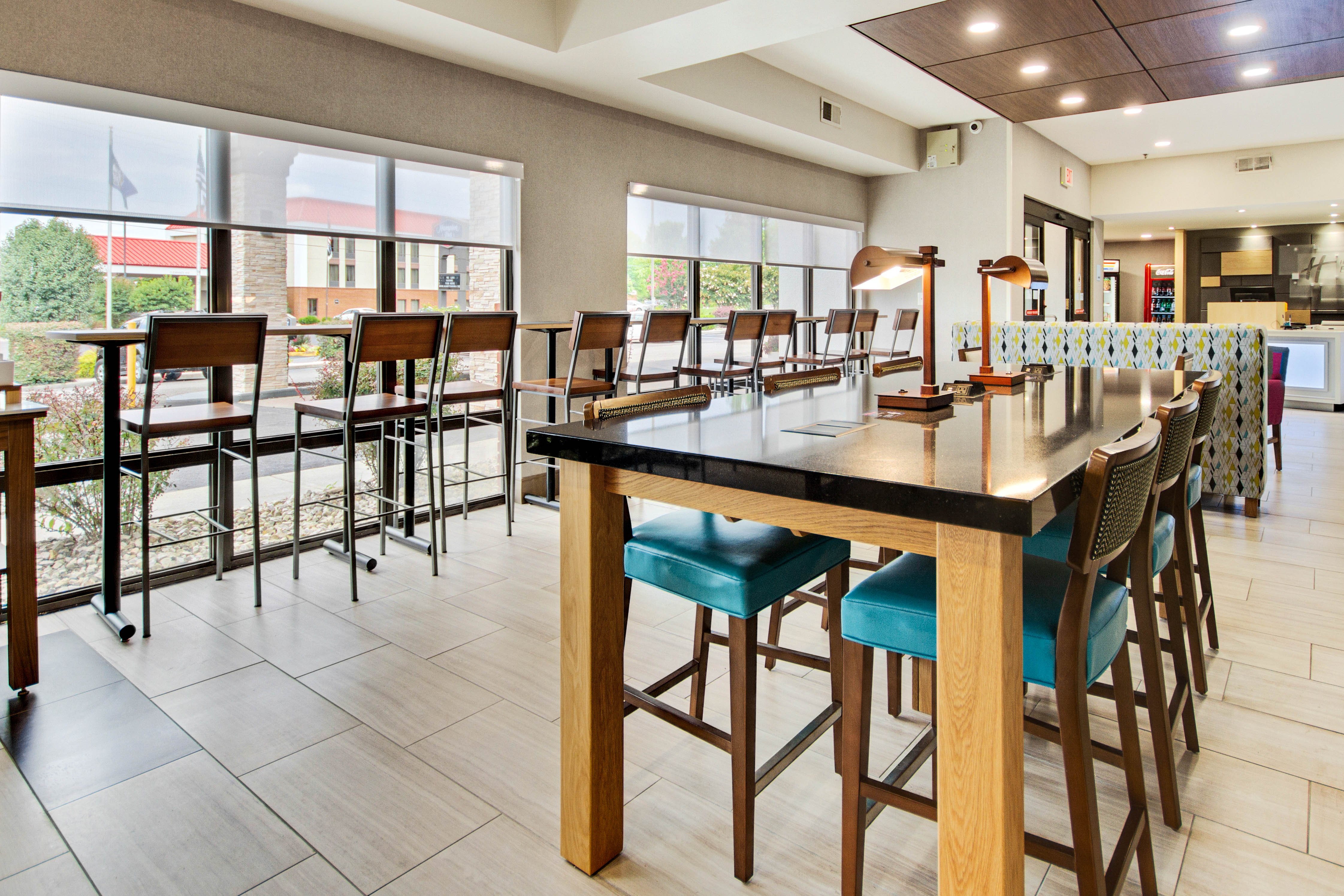 Holiday Inn Express Dublin 32/50