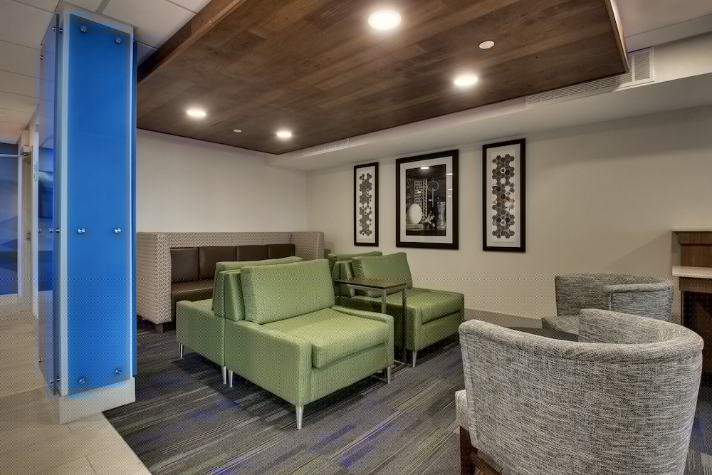 Holiday Inn Express Atlantic City W Pleasantville Ex Comfort Inn Suites West Atlantic City 46/70